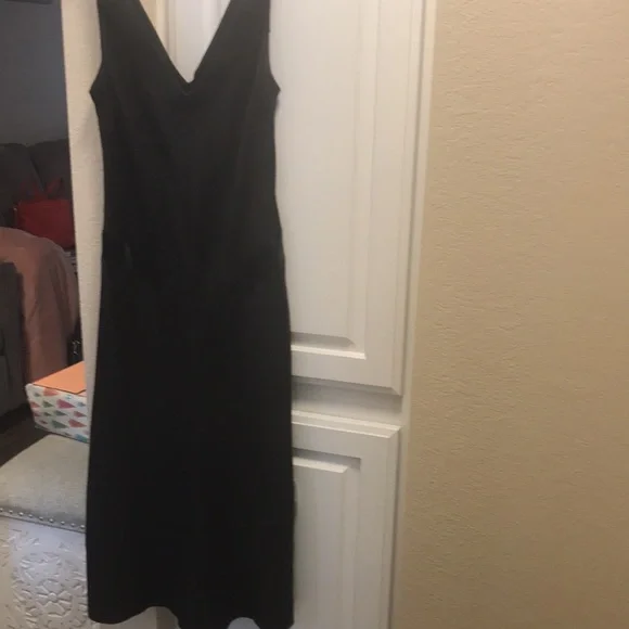 Lauren Ralph Lauren black 100% silk dress - Picture 2 of 10